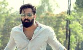 Unni Mukundan shows his lyricist and singing prowess