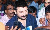 Fans meet Arvind Swamy at a theater screening 'Bogan'; here's what they did..