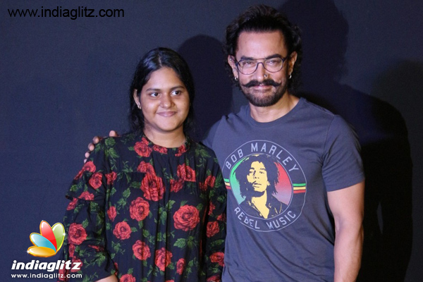 Aamir introduces secret singer of Secret Superstar Kannada News IndiaGlitz