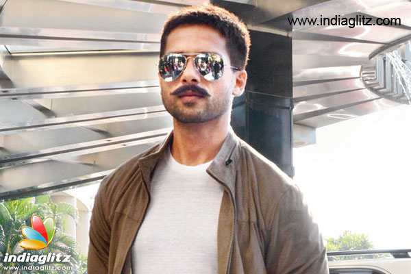 When Shahid Kapoor bonded with commando - Tamil News 