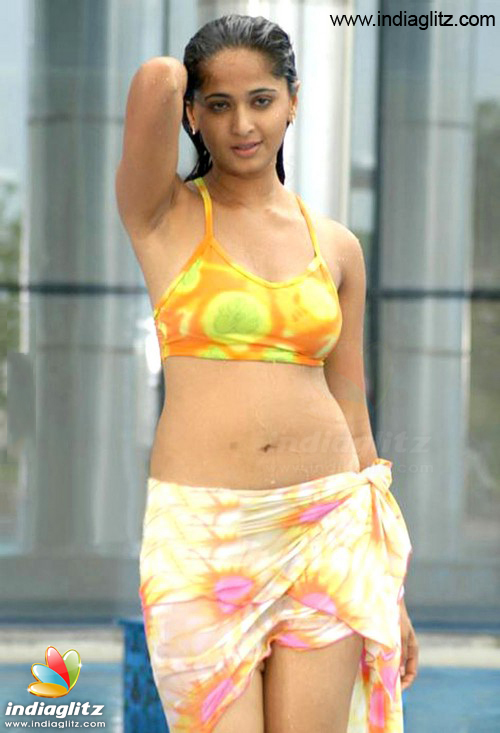 Actresses Sizzle In Bikini Anushka Shetty